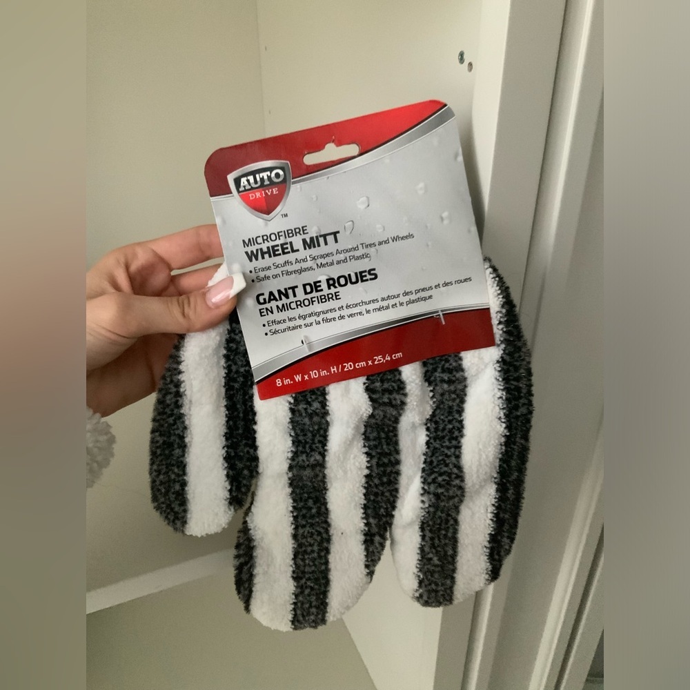 AUTO DRIVE MicroFibre Wheel Mitt BRAND NEW Car Wheel Scuff Scrap Eraser